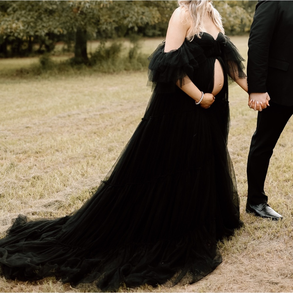 Black maternity tulle gown with open stomach fits 0-10 with corset back